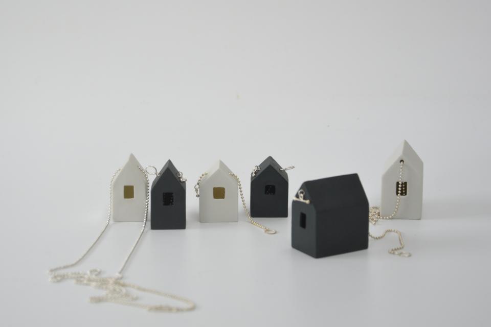 Draagbaar huisjes, hanger, Huppelschoten,studioZAND